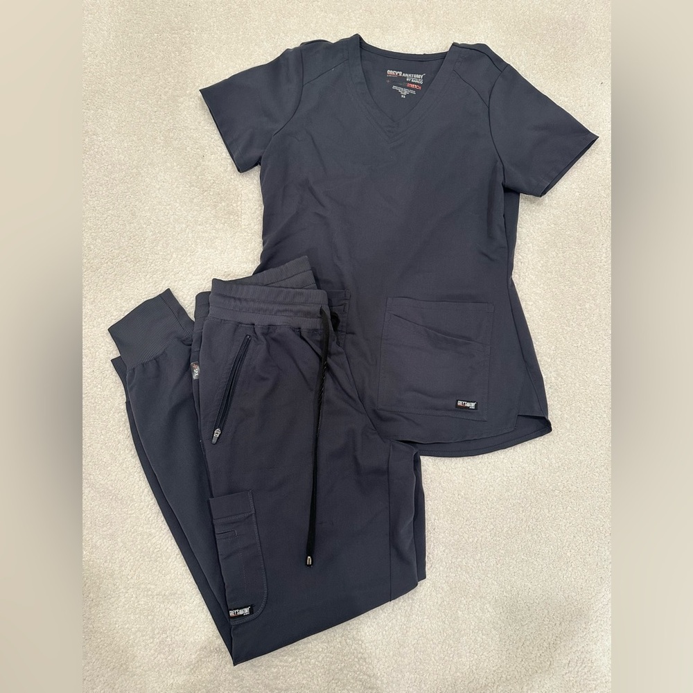 Gray Scrub Set - image 1